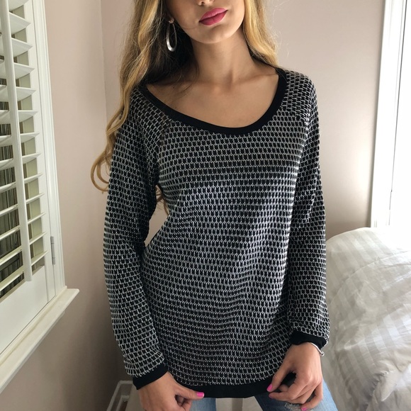 Solddd Outtt - Picture 4 of 6